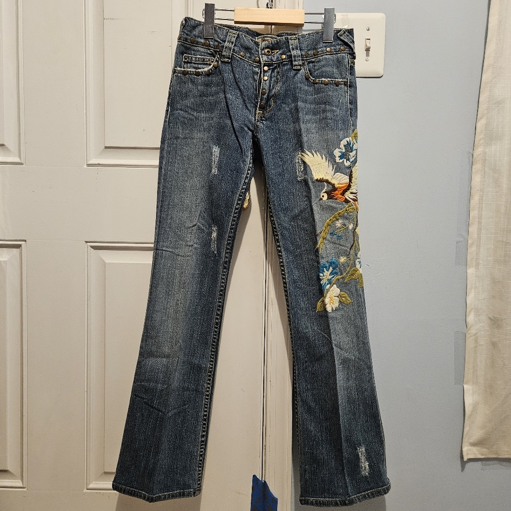 NWOT Embroidered jeans